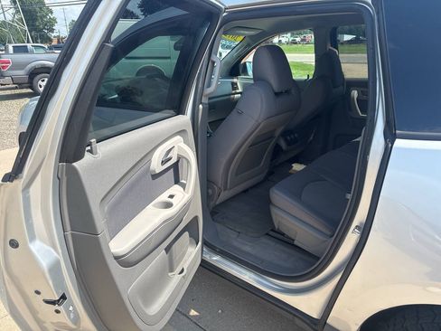 Used 2012 Chevrolet Traverse LS FWD image 10