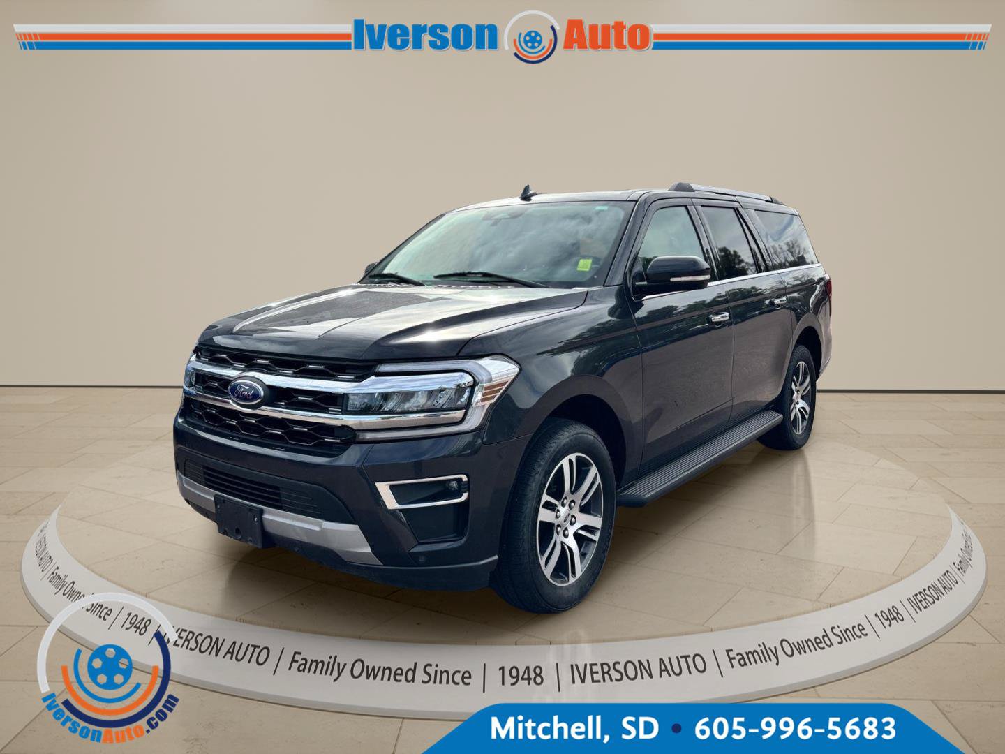 Used 2024 Ford Expedition Max Limited AWD/4WD image 2