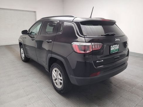 Used 2018 Jeep Compass Sport AWD/4WD image 5
