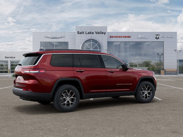 Used 2025 Jeep Grand Cherokee L Limited w/ Trailer Tow Package AWD/4WD image 5