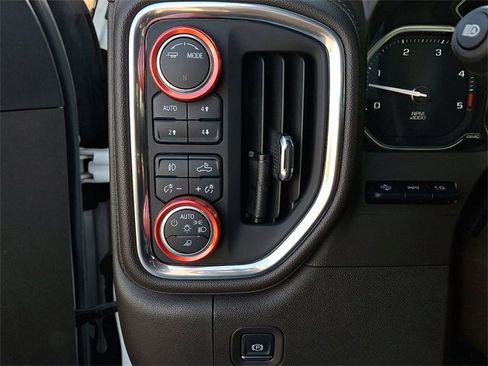 Used 2020 GMC Sierra 2500 Denali w/ Denali Ultimate Package image 28