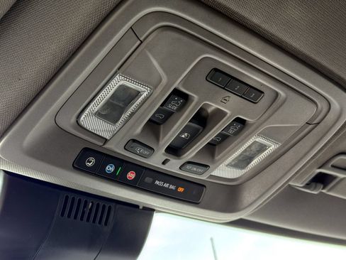 Used 2023 Chevrolet Silverado 1500 RST AWD/4WD image 30