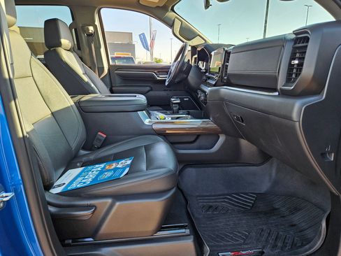 Certified 2022 Chevrolet Silverado 1500 LT Trail Boss w/ LT Trail Boss Premium Package AWD/4WD image 27
