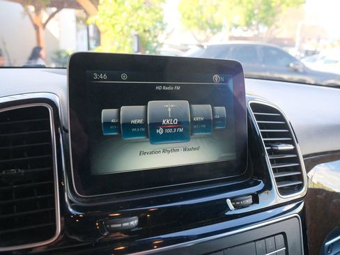 Used 2016 Mercedes-Benz GLE 350 w/ Premium Package image 22
