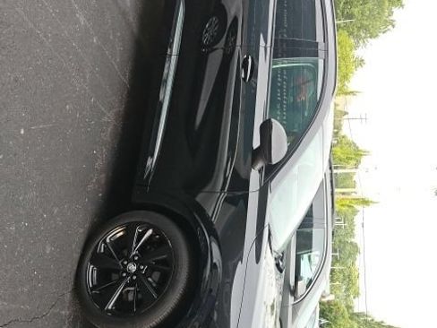 Used 2022 Buick Envision Preferred FWD image 2