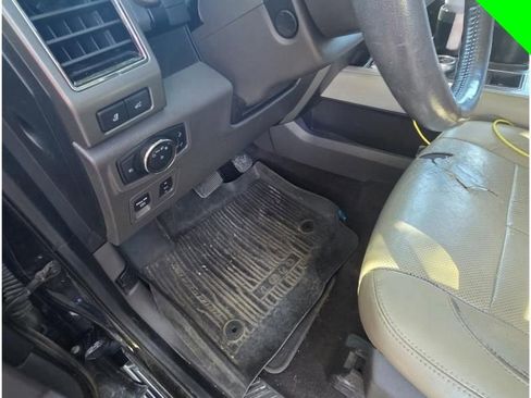 Used 2018 Ford Expedition Max XLT w/ Equipment Group 202A RWD image 7