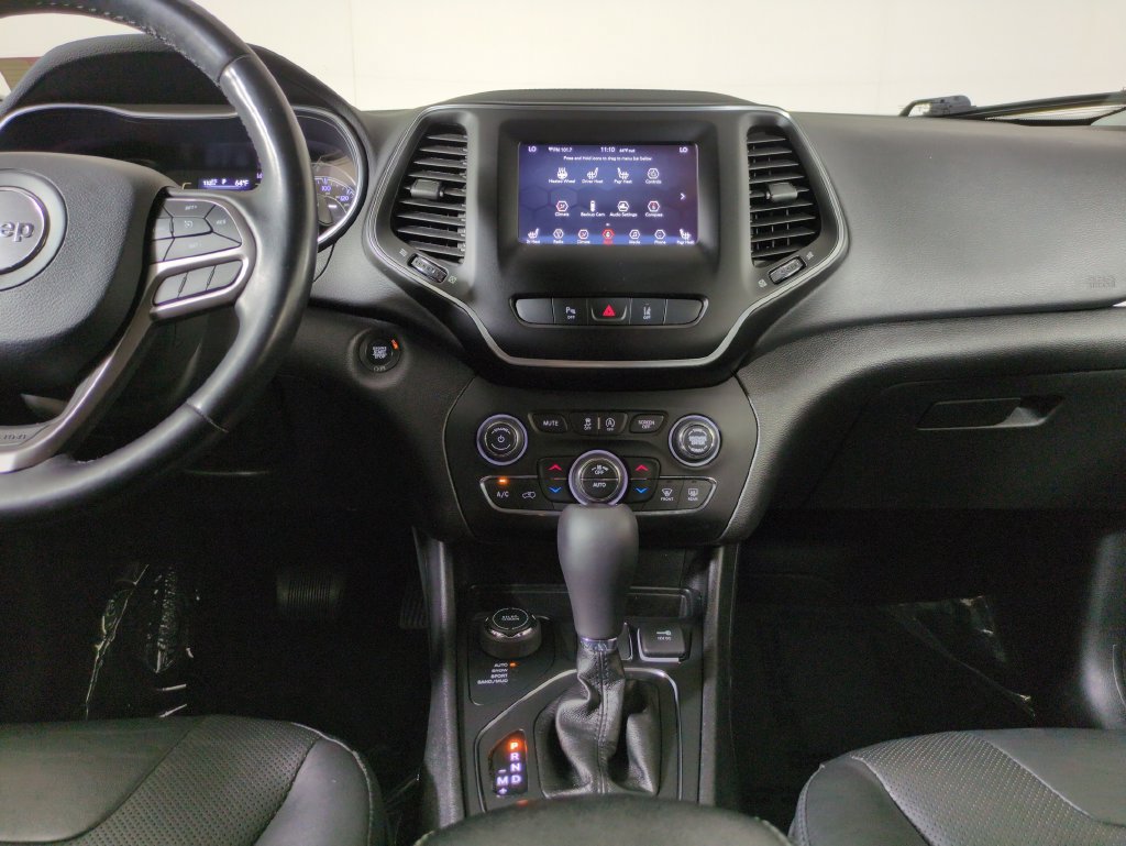 Used 2020 Jeep Cherokee Latitude Lux w/ Comfort/Convenience Group AWD/4WD image 23