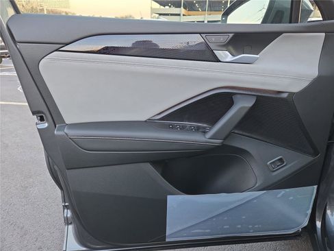 New 2026 Volkswagen Tiguan SE image 12