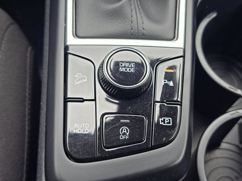 Used 2025 Kia Sportage LX FWD image 29
