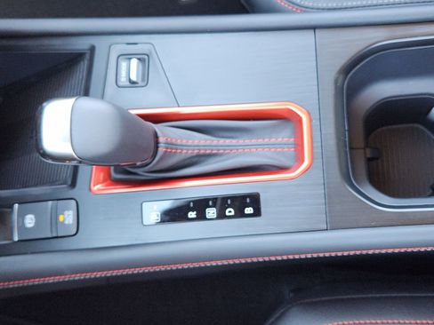 New 2026 Nissan Kicks SR image 18