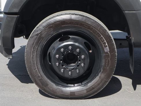 Used 2017 Ford F550 2WD Regular Cab Super Duty image 39
