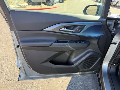 New 2026 Chevrolet Equinox EV LT image 21