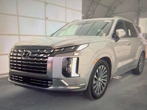 Used 2023 Hyundai Palisade Calligraphy AWD/4WD image 5