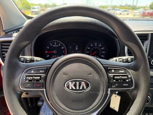 Used 2019 Kia Sportage LX AWD/4WD image 14