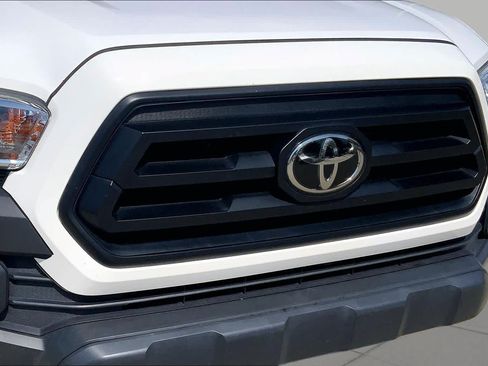Used 2023 Toyota Tacoma SR RWD image 28