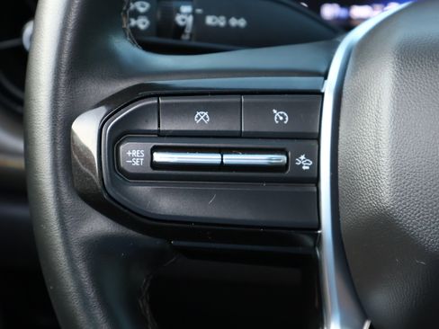 Used 2024 Chevrolet Colorado ZR2 w/ Technology Package AWD/4WD image 13