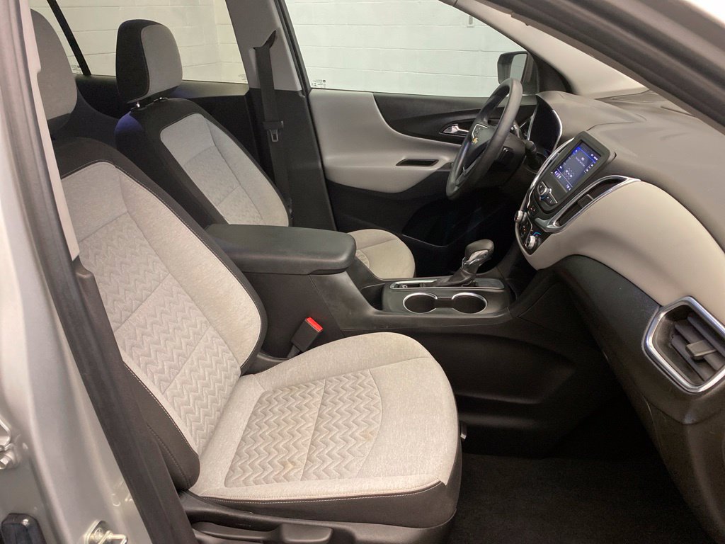 Used 2022 Chevrolet Equinox LS w/ LS Convenience Package FWD image 24
