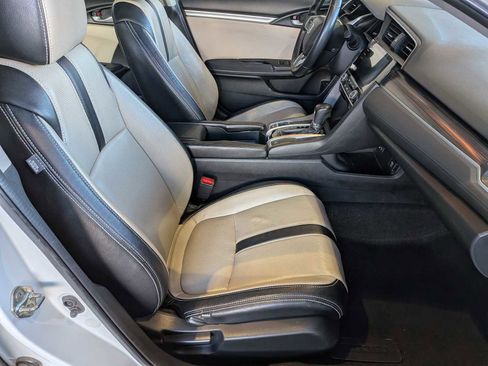 Certified 2019 Honda Civic EX image 22