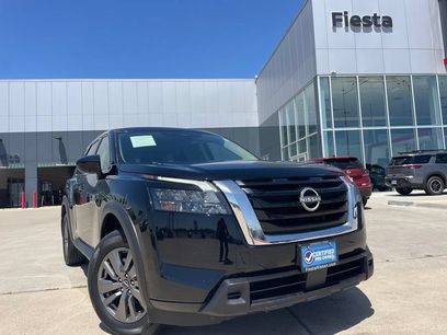 Used 2025 Nissan Pathfinder S