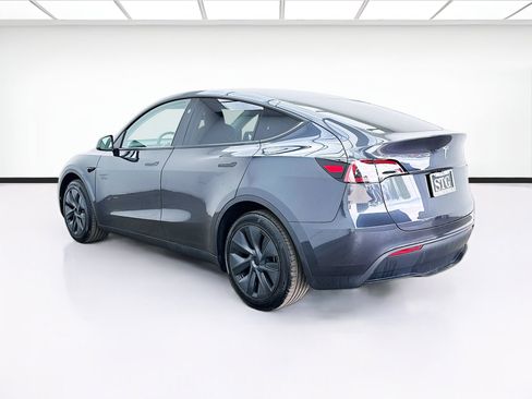 Used 2025 Tesla Model Y Long Range image 6