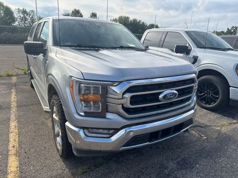Used 2022 Ford F150 XLT w/ Equipment Group 302A High AWD/4WD image 5
