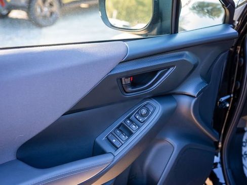 Certified 2025 Subaru Crosstrek 2.0i Premium image 32