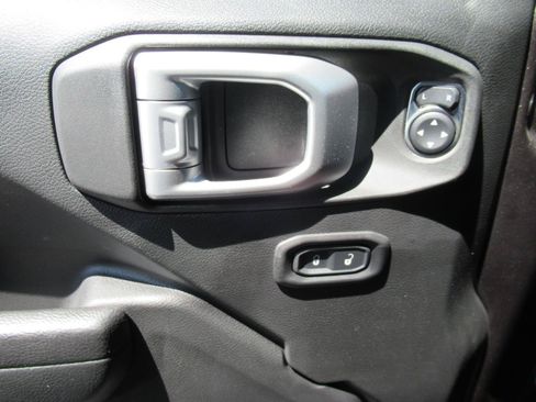 Used 2022 Jeep Wrangler Rubicon AWD/4WD image 18