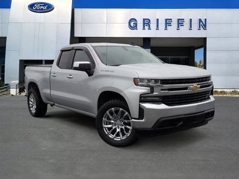 Used 2020 Chevrolet Silverado 1500 LT w/ Trailering Package AWD/4WD image 2