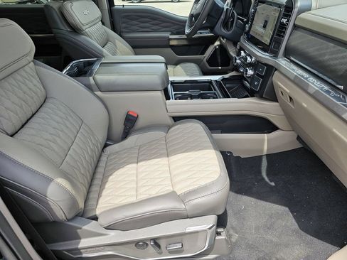 New 2026 Ford F450 Platinum w/ Platinum Plus Package AWD/4WD image 13