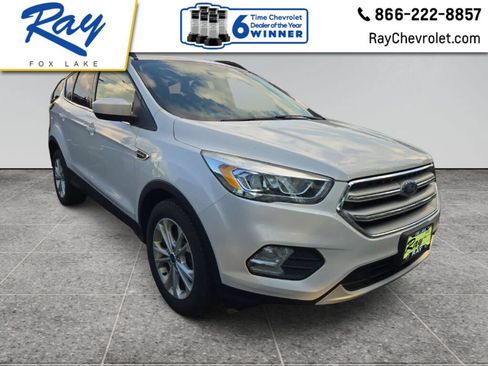 Used 2017 Ford Escape SE w/ Equipment Group 201A FWD image 1