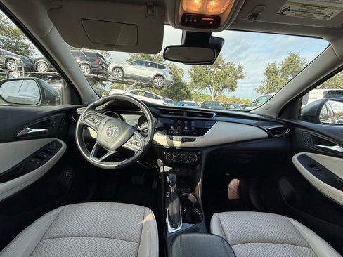 Used 2021 Buick Encore GX Essence image 18