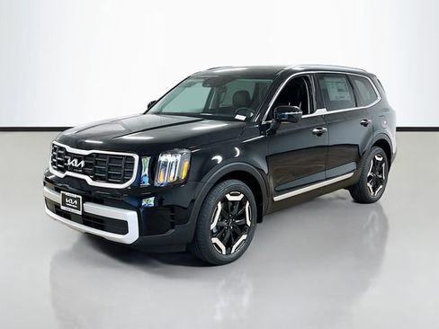 New 2025 Kia Telluride S image 3