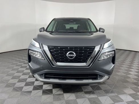 Used 2023 Nissan Rogue SV image 4