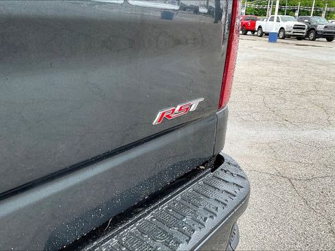 Used 2019 Chevrolet Silverado 1500 RST w/ True North Edition AWD/4WD image 32