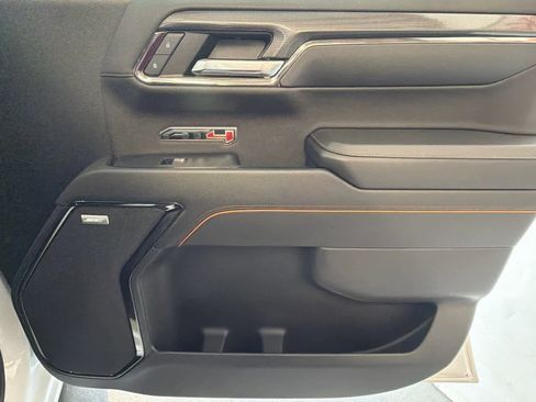 Used 2024 GMC Sierra 1500 AT4 w/ Technology Package AWD/4WD image 32