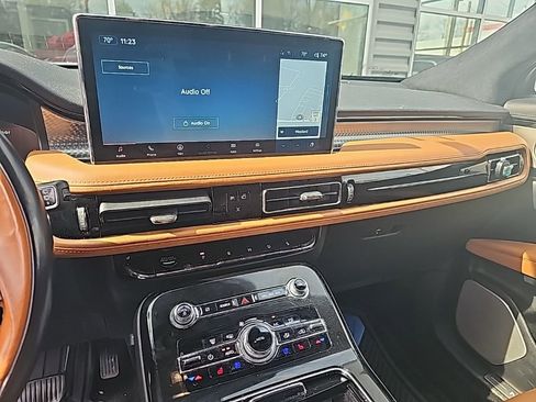 Used 2022 Lincoln Nautilus Black Label image 10