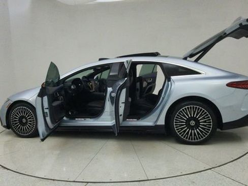 Used 2023 Mercedes-Benz EQS 580 580 image 75