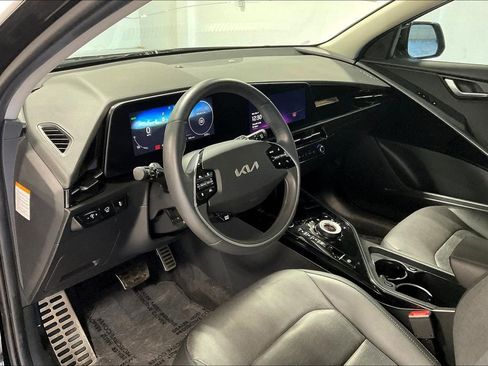 Used 2023 Kia Niro Wave image 16