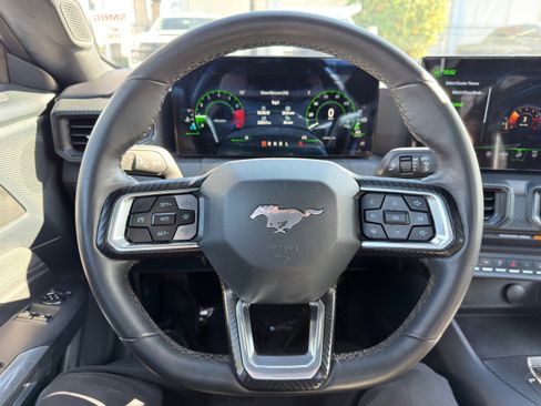 Used 2024 Ford Mustang Coupe image 21