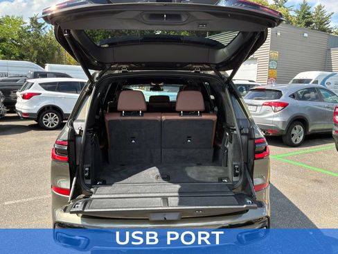 Used 2024 BMW X7 xDrive40i w/ M Sport Package AWD/4WD image 18