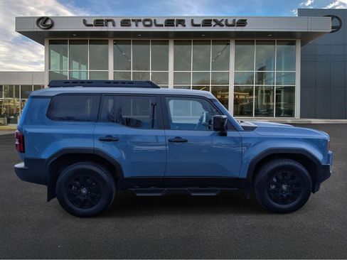 Used 2024 Toyota Land Cruiser image 2