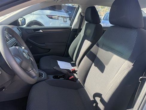 Used 2012 Volkswagen Jetta Sedan FWD image 4