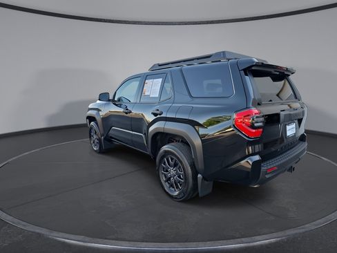 Used 2025 Toyota 4Runner SR5 AWD/4WD image 6