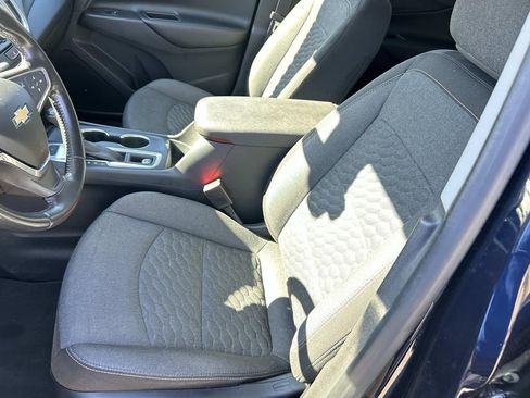 Used 2020 Chevrolet Equinox LT w/ Driver Convenience Package image 16