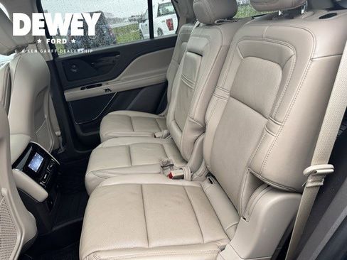 Used 2021 Lincoln Aviator Reserve w/ Equipment Group 201A image 26