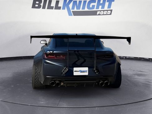 Used 2017 Chevrolet Camaro SS image 4