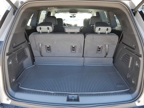 New 2026 GMC Acadia AT4 w/ Luxury Package AWD/4WD image 31