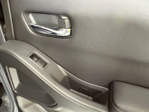 Used 2022 Nissan Frontier SV RWD image 16