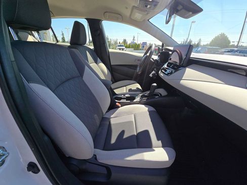 Used 2026 Toyota Corolla LE FWD image 11