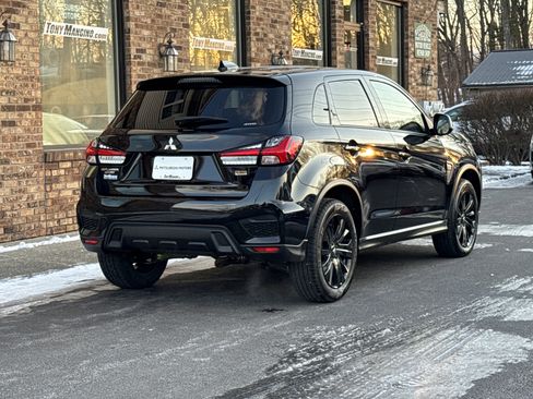 Used 2025 Mitsubishi Outlander Sport LE image 5